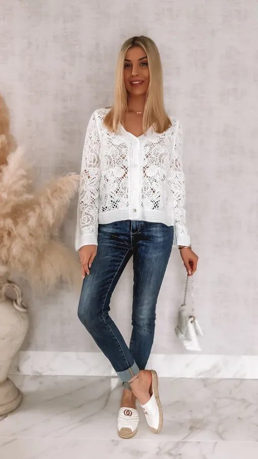 Ażurowy szydełkowy sweter na guziki ONE SIZE white - R920