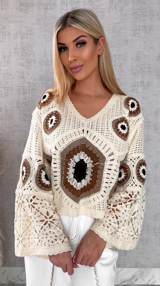 Mega modny ażurowy sweterek w szydełkowym stylu BEŻOWE odcienie - R659A