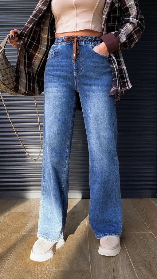 Elastyczne spodnie jeansowe WIDE LEG FIT z gumą w pasie - R234