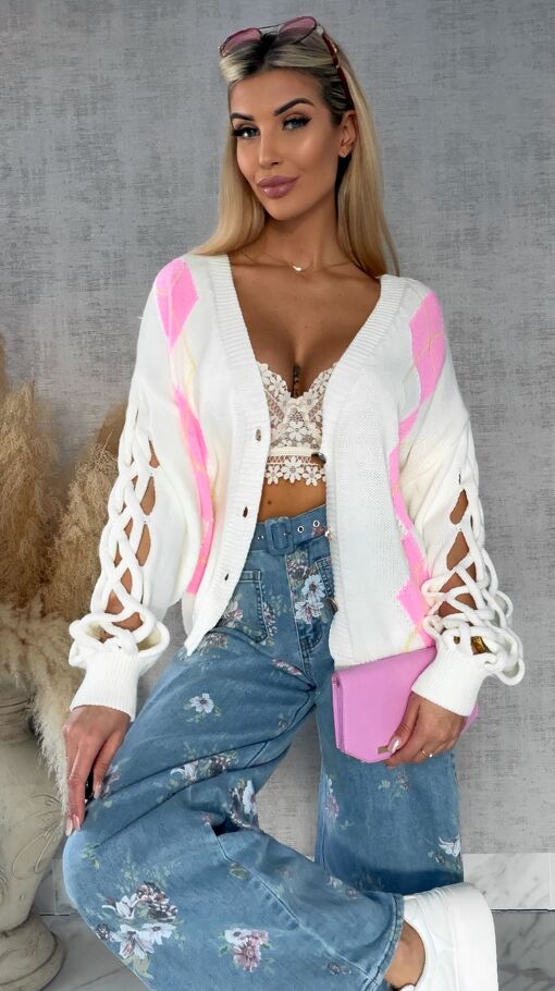 Wiosenny sweter z ażurowymi rękawkami ECRU - R665B