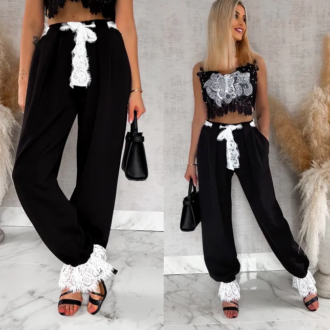 Wiosenne czarne spodnie zdobione białą koronką ONE SIZE - R896