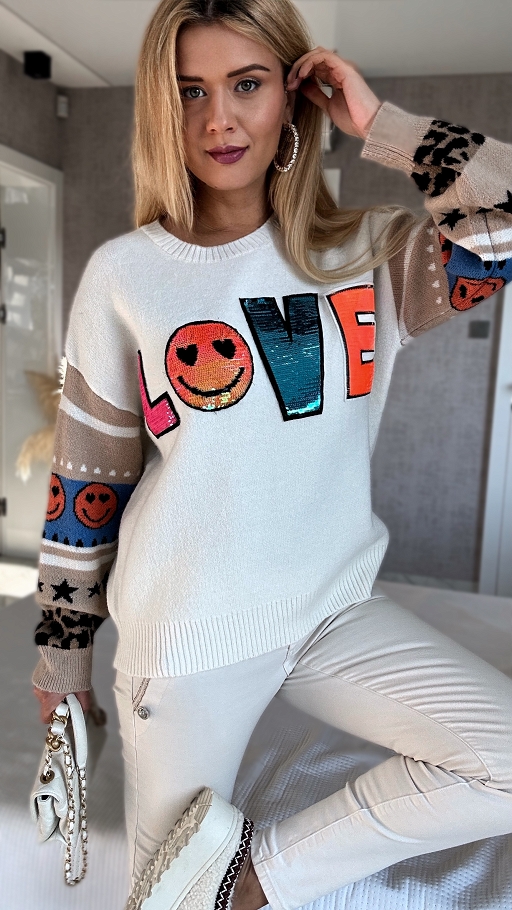 Modny jesienny sweter ecru w cekiny LOVE - N659