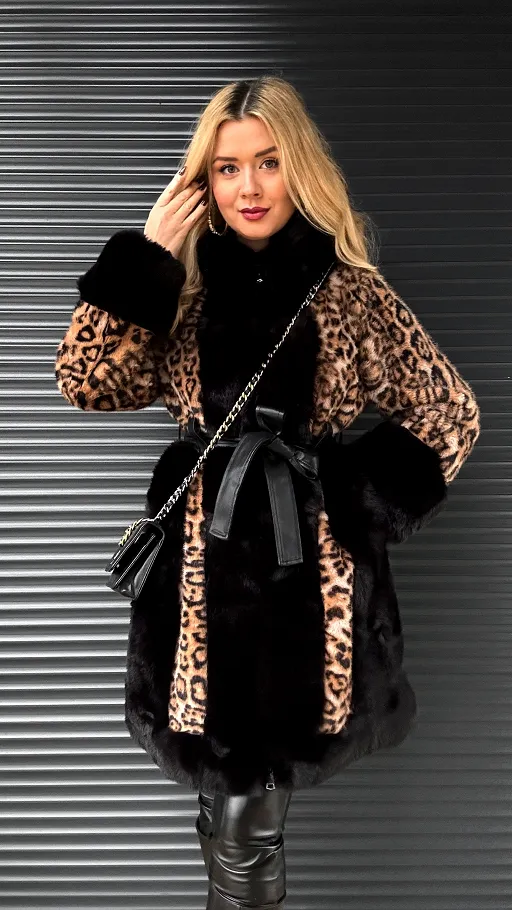 Ekskluzywny czarny płaszcz futerko łączone z panterką - N868A