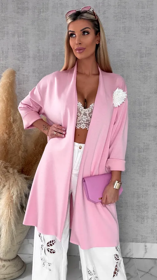 Elegancka narzutka z kwiatem ONE SIZE różowa - R555