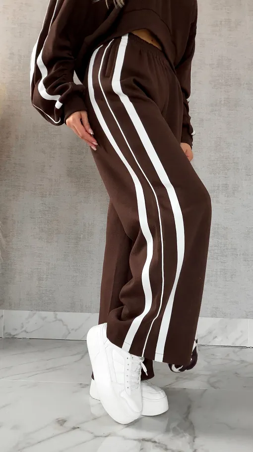 Bawełniany DRES w czekoladowym kolorze z białymi wstawkami - R474A