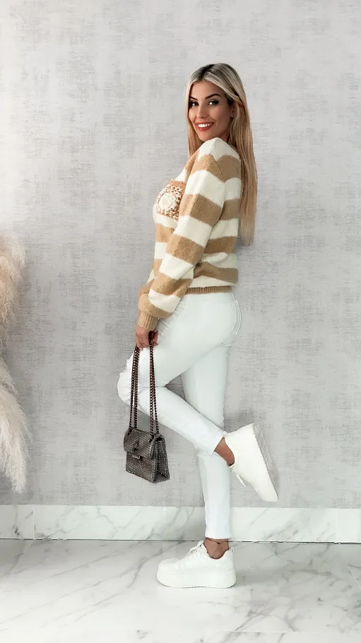 Cudowny sweterek w modne pasy z kieszonką BEŻOWY - P077A