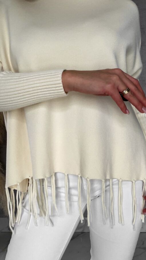 Klasyczny gładki sweter z golfem i frędzlami ONE SIZE wiskoza - R654