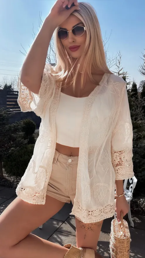 Bawełniana lekka narzutka BOHO w jasno beżowym kolorze ONE SIZE - R749A