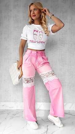 Spodnie jeansowe relaxed fit z koronką na udach PINK JEANS - P259B