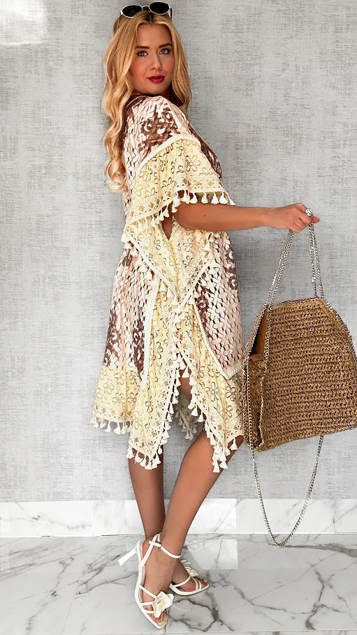 Plażowa BOHO sukienka w beżowe wzory i złote dodatki ONE SIZE - P702