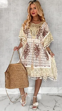 Plażowa BOHO sukienka w beżowe wzory i złote dodatki ONE SIZE - P702