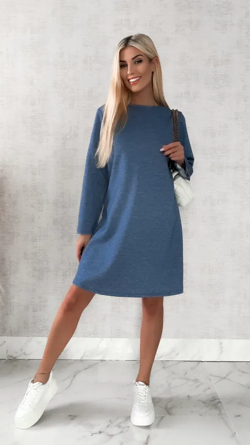 Luźna niebieska sukienka z wiązaniem z tyłu ONE SIZE - P222A