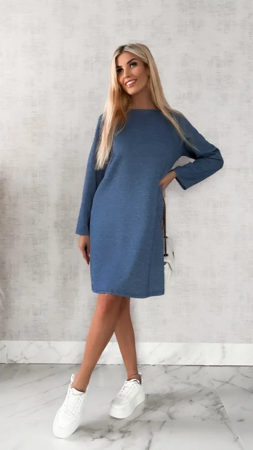 Luźna niebieska sukienka z wiązaniem z tyłu ONE SIZE - P222A