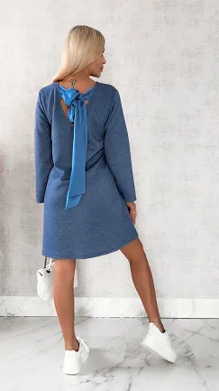Luźna niebieska sukienka z wiązaniem z tyłu ONE SIZE - P222A
