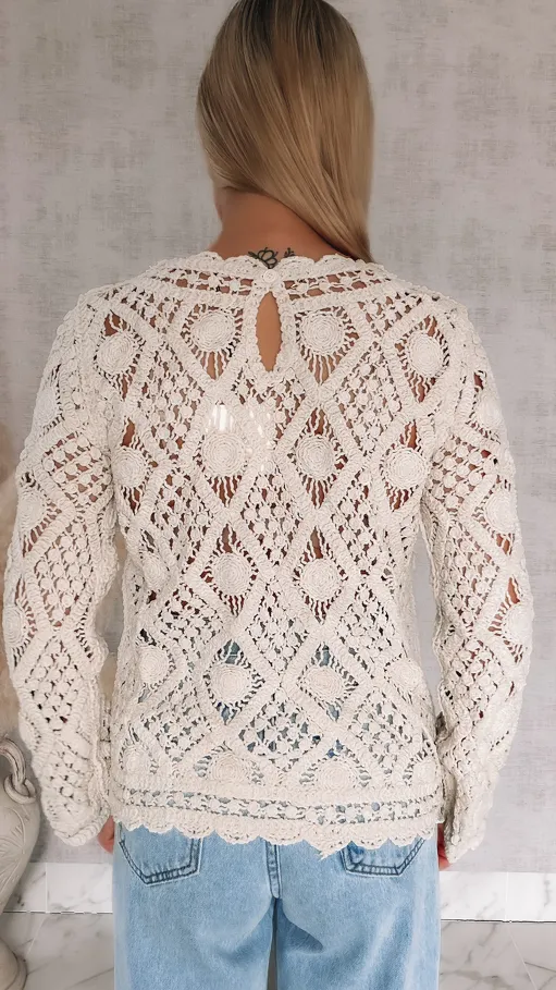 Idealny ażurowy sweterek ECRU z wiskozy ONE SIZE - R909