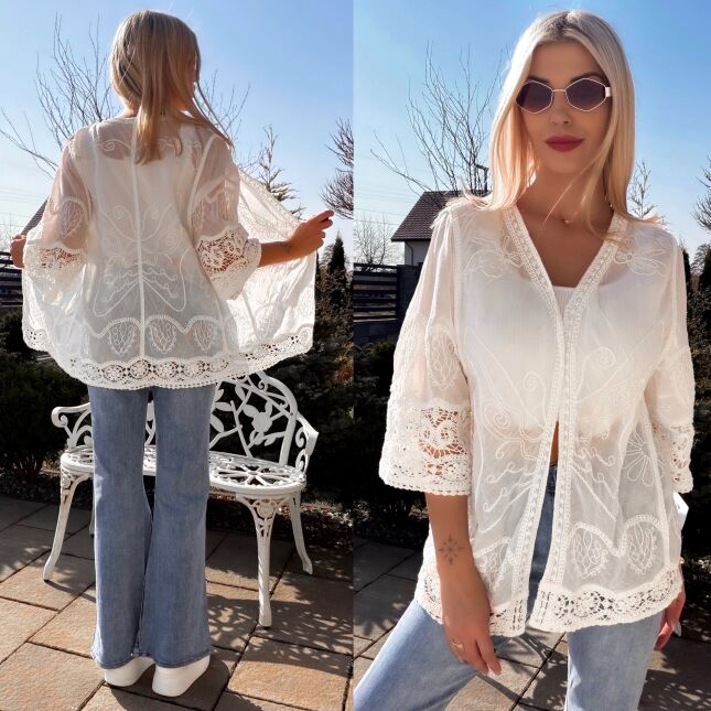 Bawełniana lekka narzutka BOHO w białym kolorze ONE SIZE - R749