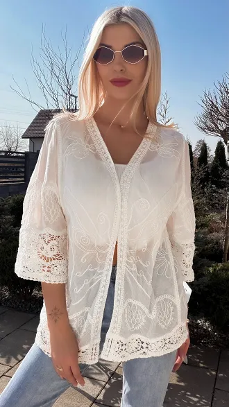 Bawełniana lekka narzutka BOHO w białym kolorze ONE SIZE - R749