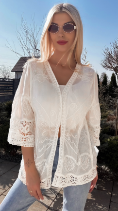 Bawełniana lekka narzutka BOHO w białym kolorze ONE SIZE - R749