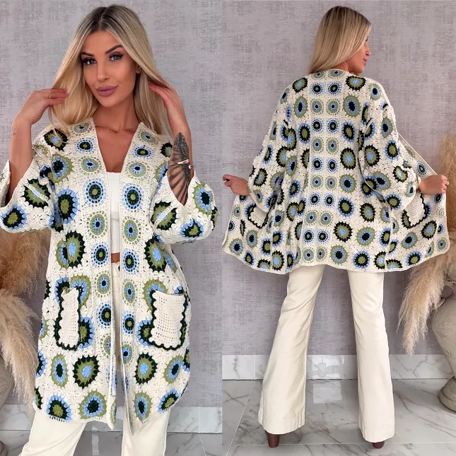 Wiosenna szydełkowa narzutka z kieszeniami ONE SIZE zielona - R644B