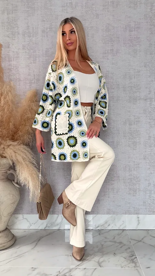 Wiosenna szydełkowa narzutka z kieszeniami ONE SIZE zielona - R644B