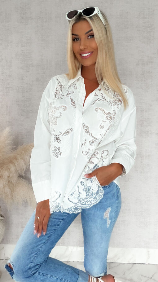 Bawełniana biała koszula z ażurowym haftowanym przodem ONE SIZE - S152