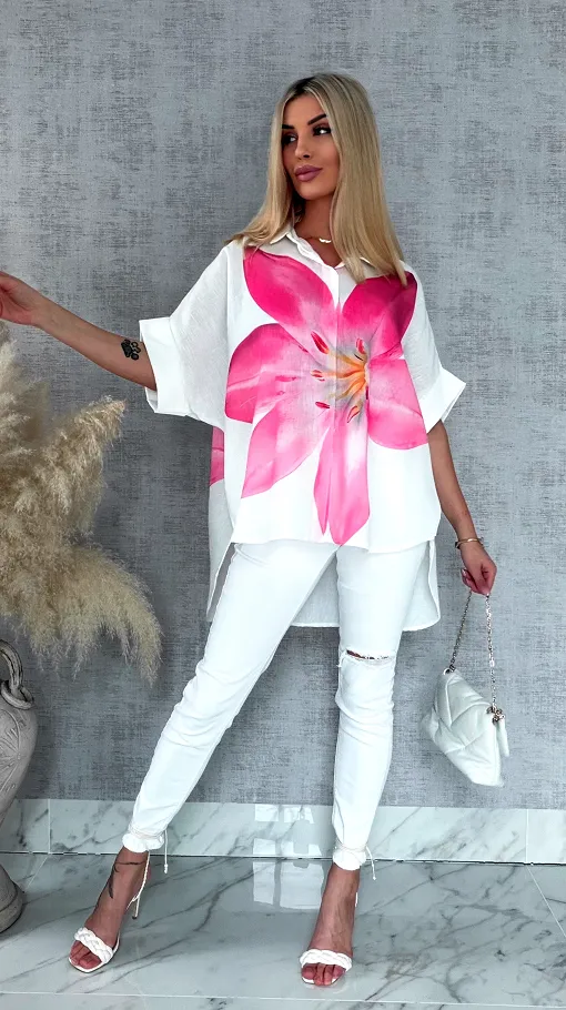 Asymetryczna biała koszula z różowym kwiatem ONE SIZE - R951