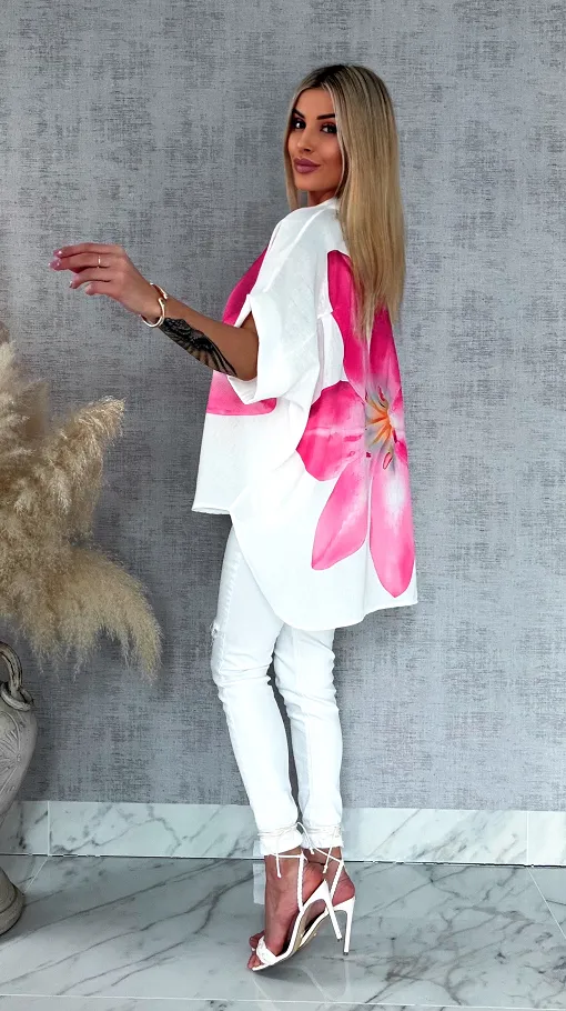 Asymetryczna biała koszula z różowym kwiatem ONE SIZE - R951