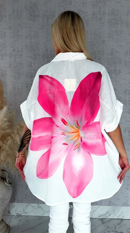 Asymetryczna biała koszula z różowym kwiatem ONE SIZE - R951