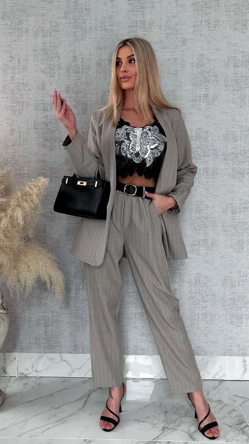 Elegancki wiosenny komplet w paski żakiet + spodnie ONE SIZE fango - R962