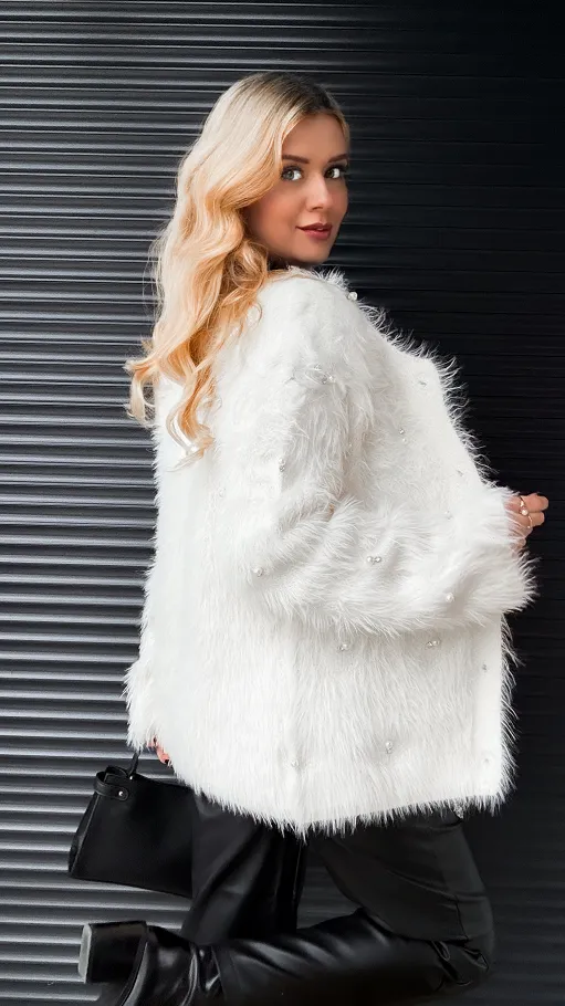 Włochaty sweter ECRU na guziki FLUFFY one size - R339