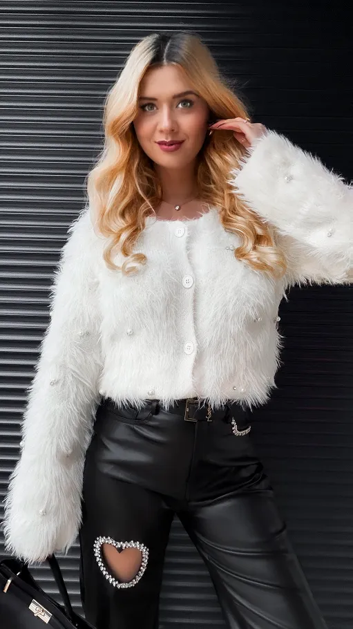 Włochaty sweter ECRU na guziki FLUFFY one size - R339