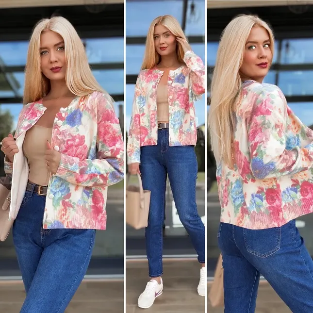 Piękny sweter z wiskozy cały w kwiaty zapinany na guziki ONE SIZE - R092