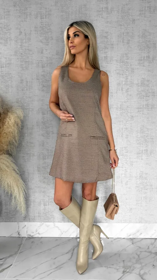 Elegancka wiosenna sukienka w mini pepitkę - R423