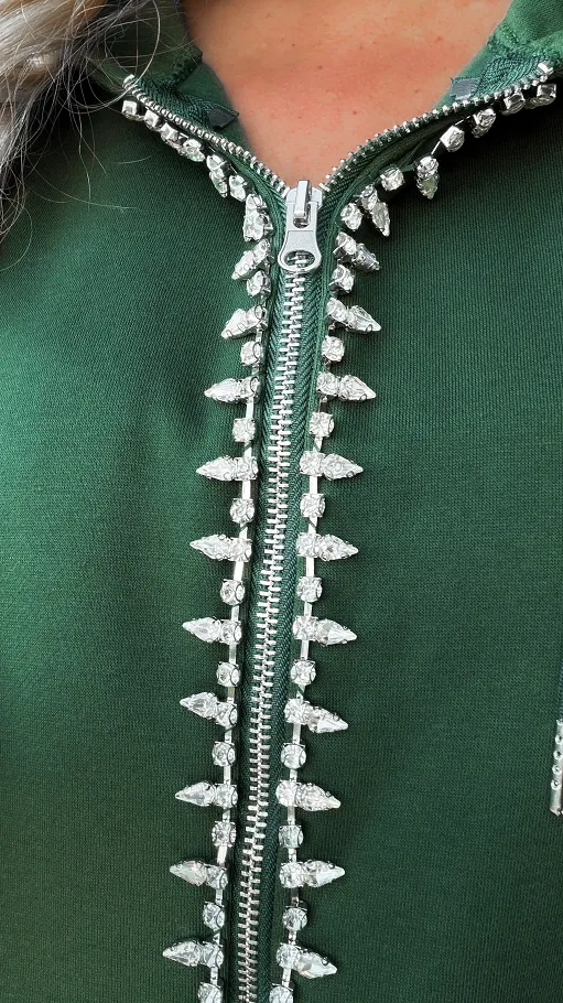 Zielona bluza na zamek z SERCEM zdobiona cyrkoniami ONE SIZE - R274