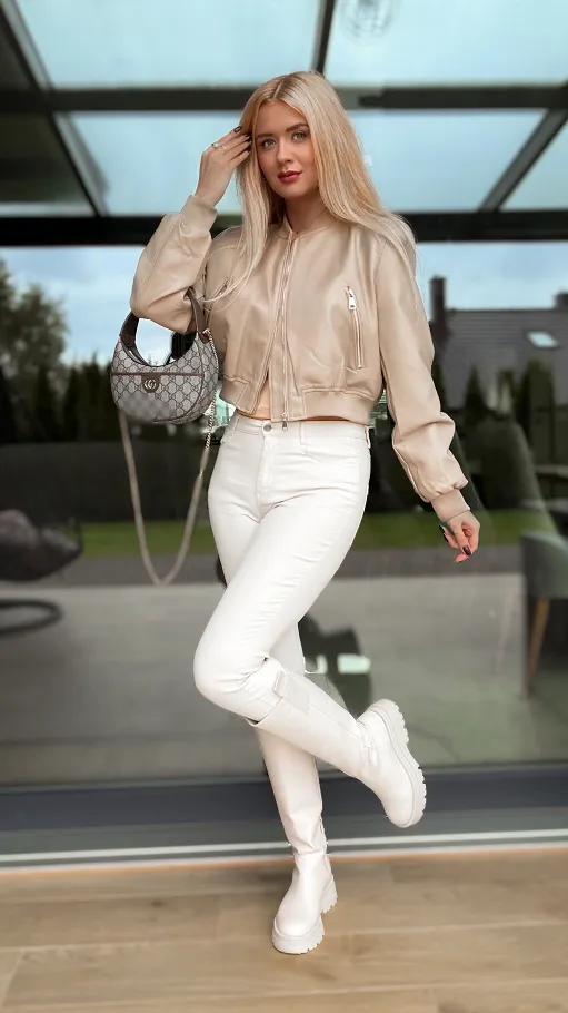 Oryginalna beżowa kurtka bomberka z eko skóry - R167