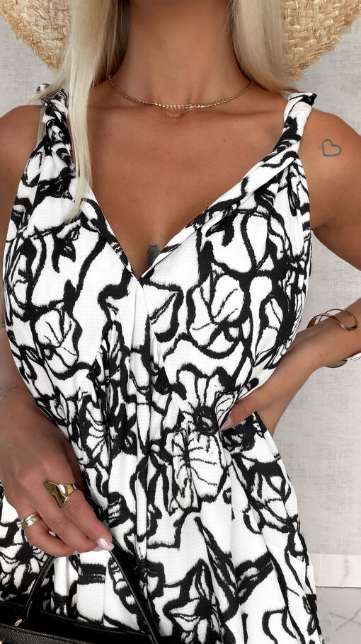 Długa MAXI sukienka idealna na lato ONE SIZE - S060