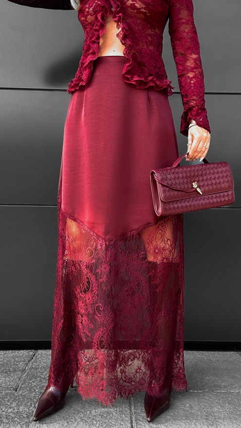 Modna satynowa spódnica MAXI z koronką BORDOWA - R075