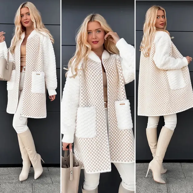 Ekskluzywny płaszcz ALPAKA w szachownicę ECRU - R057