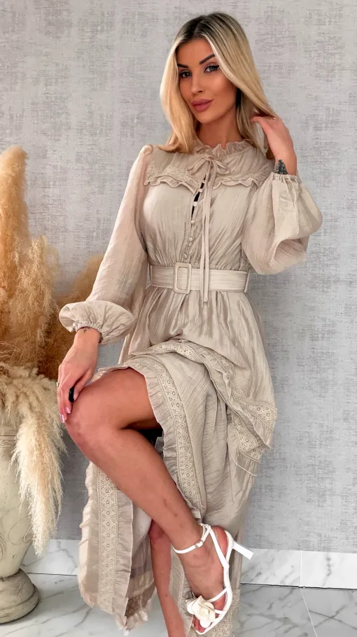 Elegancka długa sukienka zdobiona koronką BEŻOWA - R599