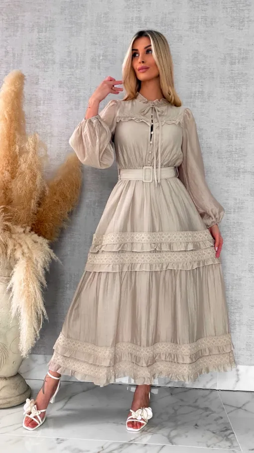 Elegancka długa sukienka zdobiona koronką BEŻOWA - R599