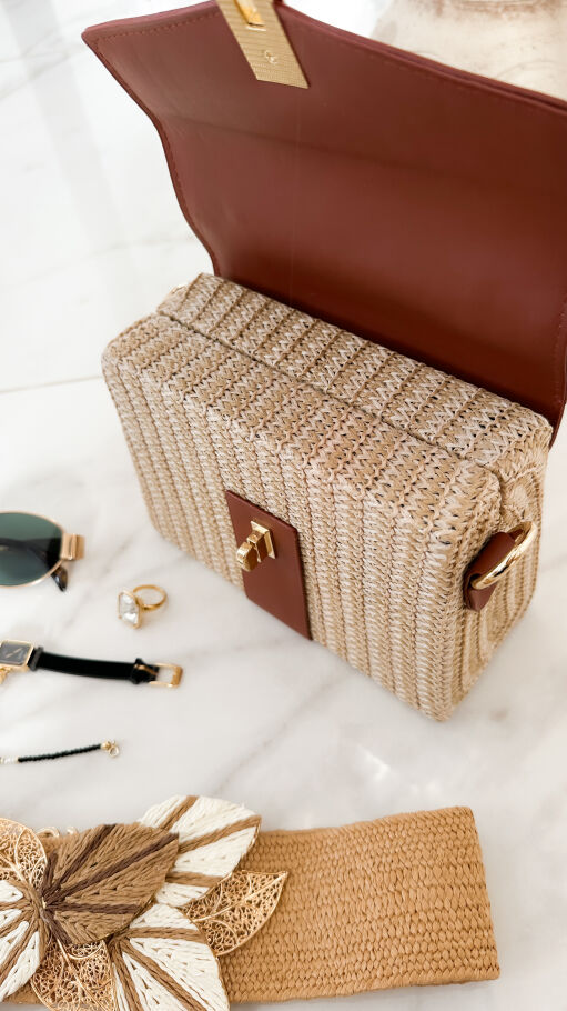 Rattanowy kuferek BOHO z brązowym wykończeniem - R966