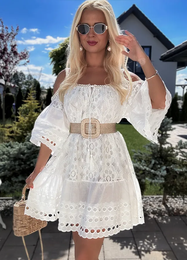 Koronkowa biała sukienka BOHO z plecionym złotym wykończeniem ONE SIZE - N314