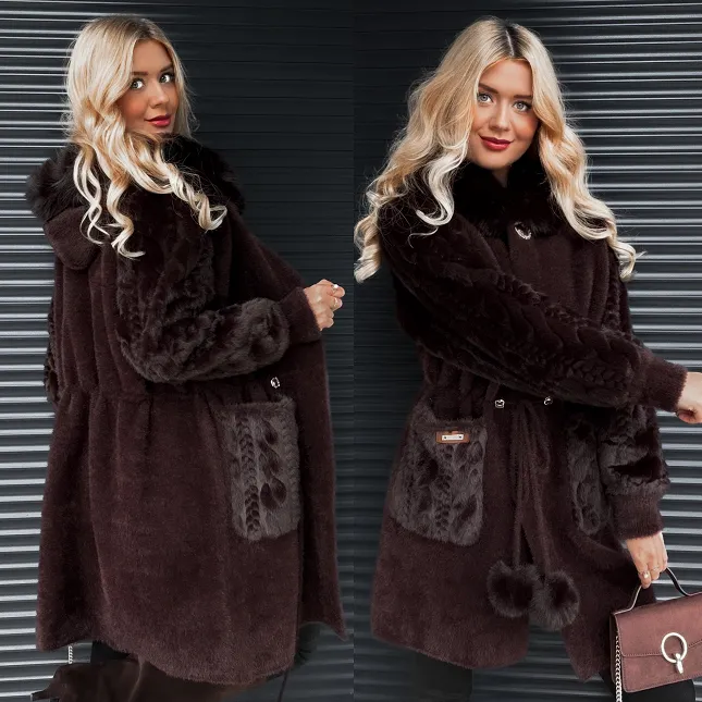 Czekoladowy wełniany płaszcz ALPAKA z kapturem i futerkiem ONE SIZE - R118A