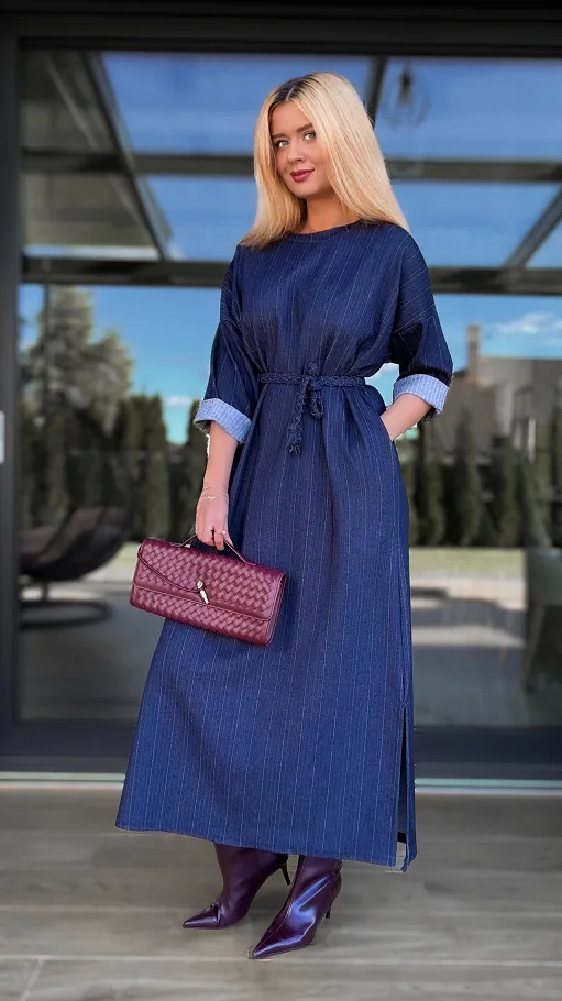 Elastyczna jeansowa MAXI sukienka z rozcięciami i wiązaniem ONE SIZE - R084