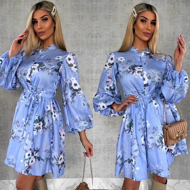 Piękna niebieska sukienka w kwiaty LEN - R480