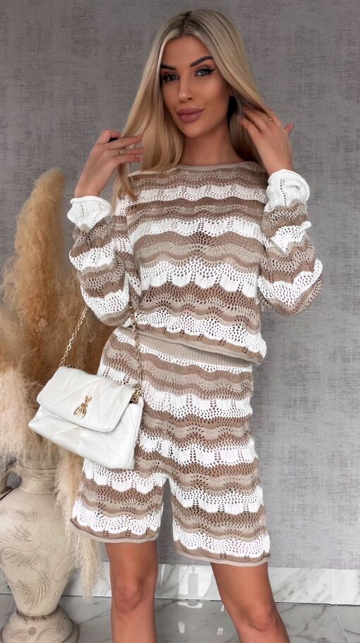 Wyjątkowy ażurowy komplet w beżowe paski bluzka + spodenki WISKOZA - R724A