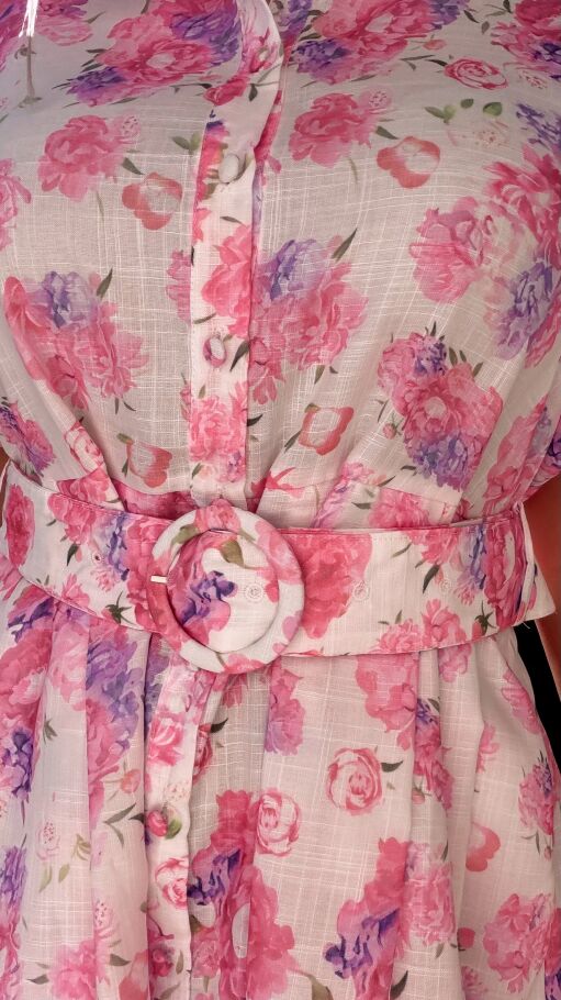 Kwiatowa sukienka zapinana na guziki BAWEŁNA i LEN - R769