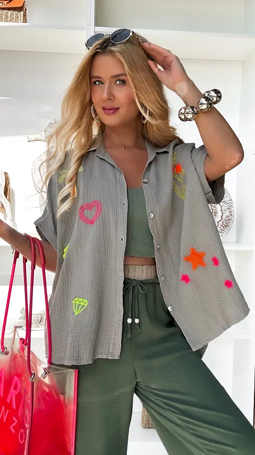 Szara koszula z muślinu w kolorowe hafty 100% bawełna - P881A