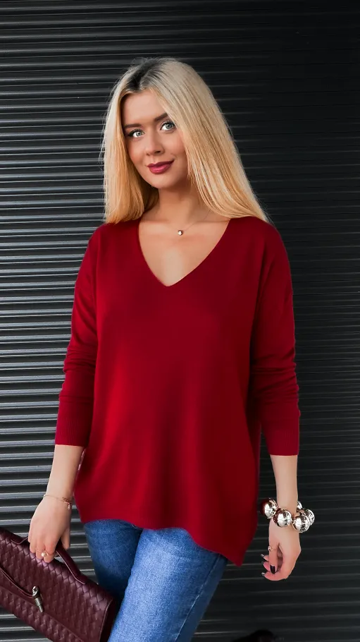 Lekki dzianinowy sweter w serek BORDO one size - R313