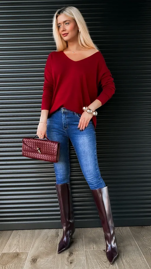 Lekki dzianinowy sweter w serek BORDO one size - R313